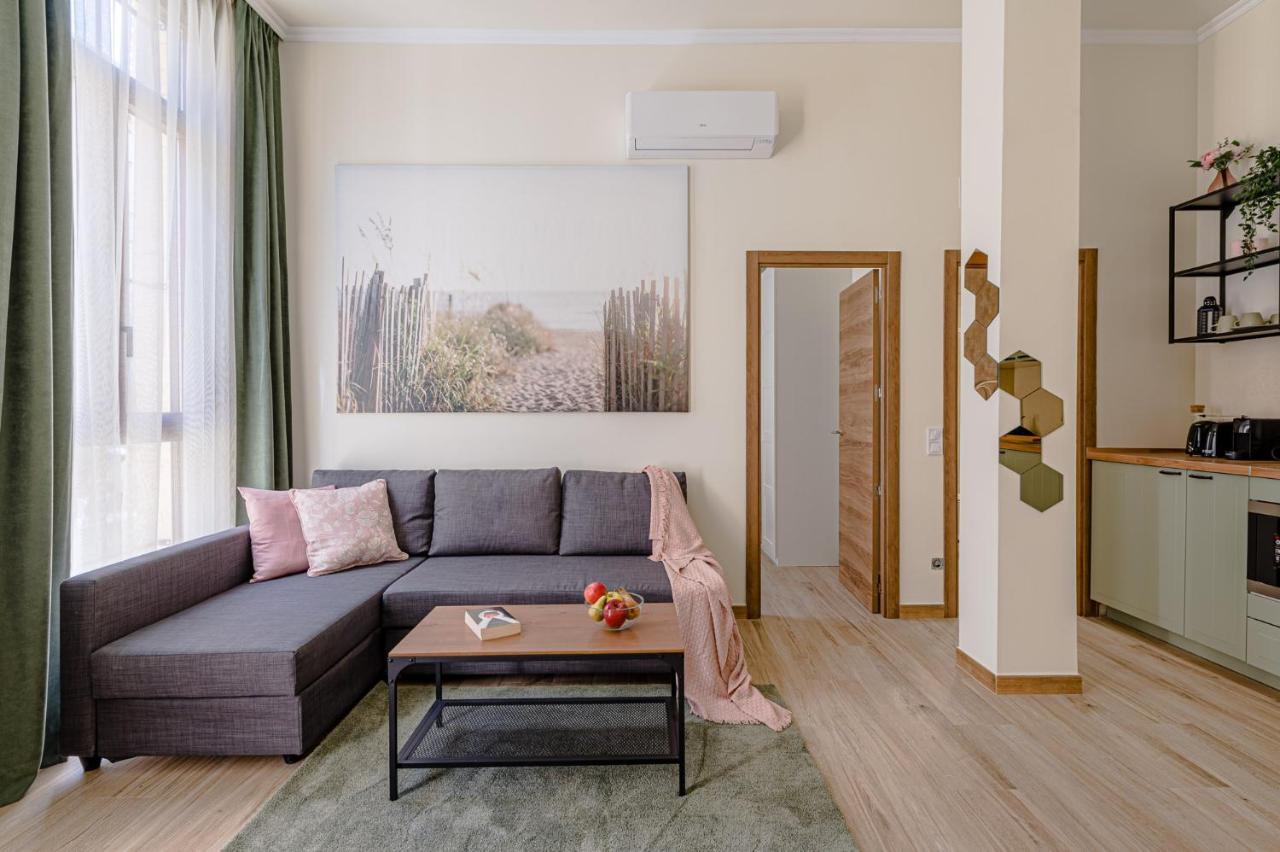 Simone Apartments Madrid Bagian luar foto