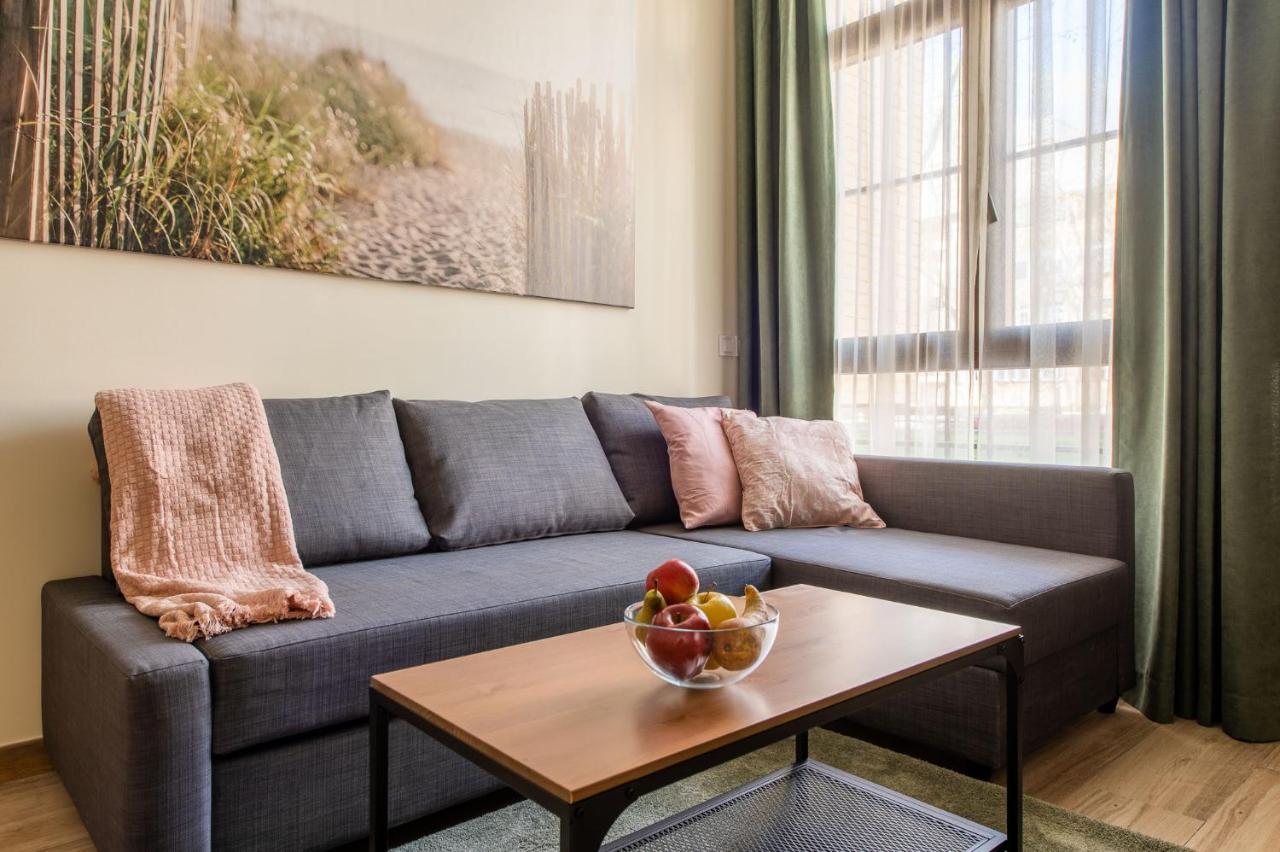 Simone Apartments Madrid Bagian luar foto