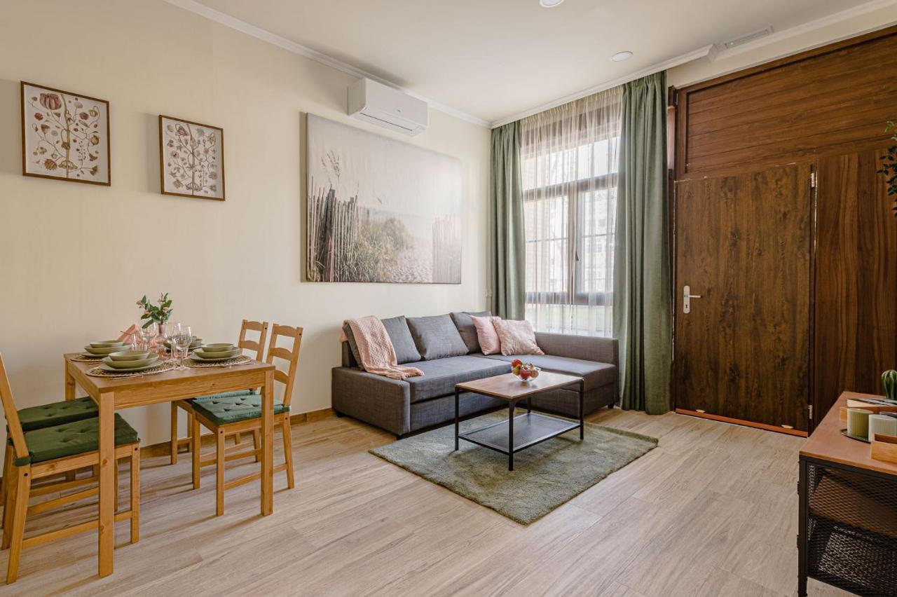 Simone Apartments Madrid Bagian luar foto