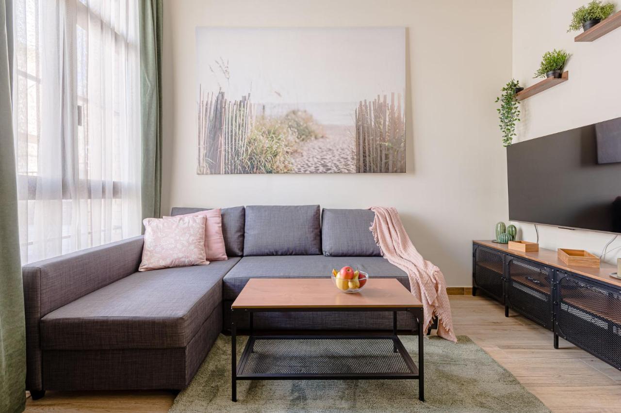 Simone Apartments Madrid Bagian luar foto