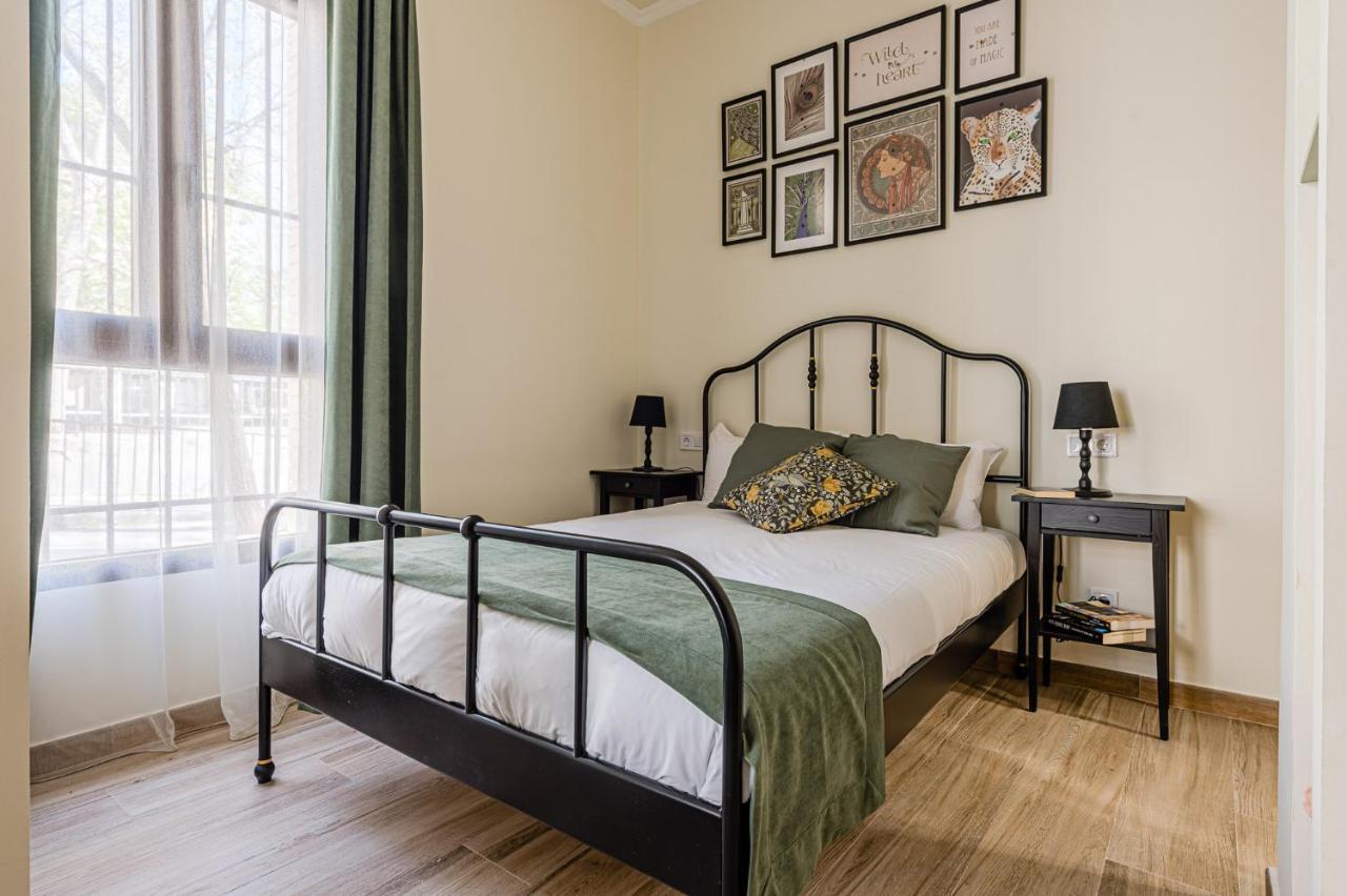 Simone Apartments Madrid Bagian luar foto