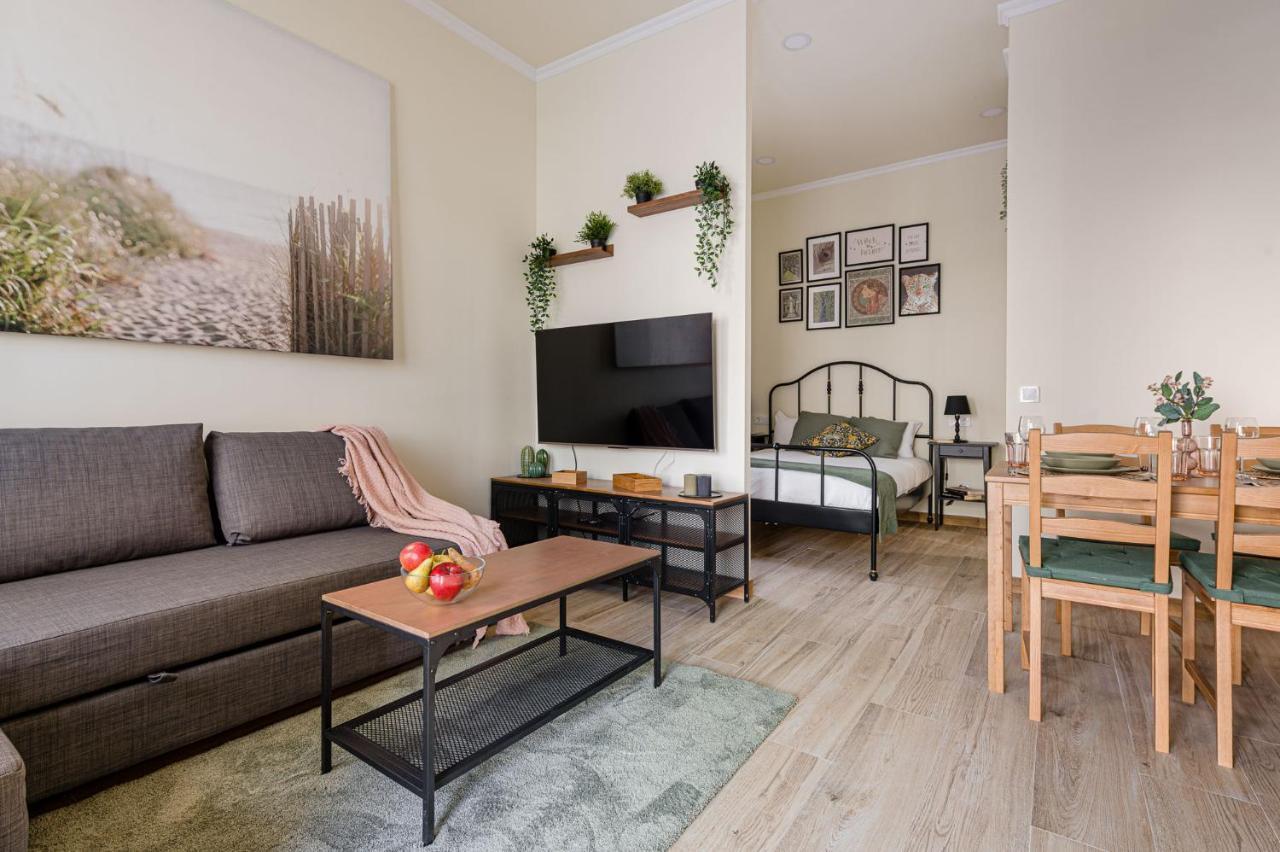 Simone Apartments Madrid Bagian luar foto